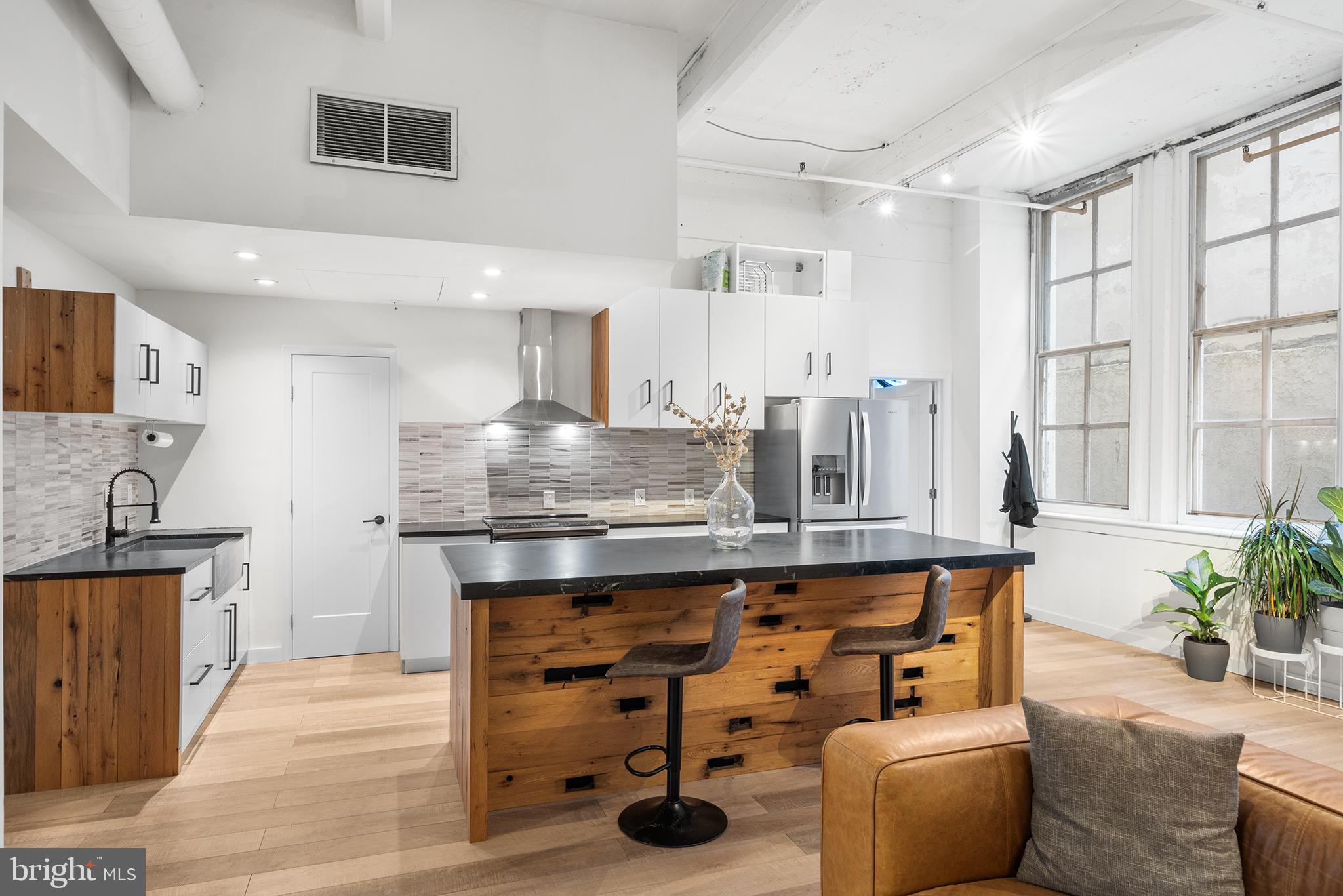 1238 Callowhill St #102