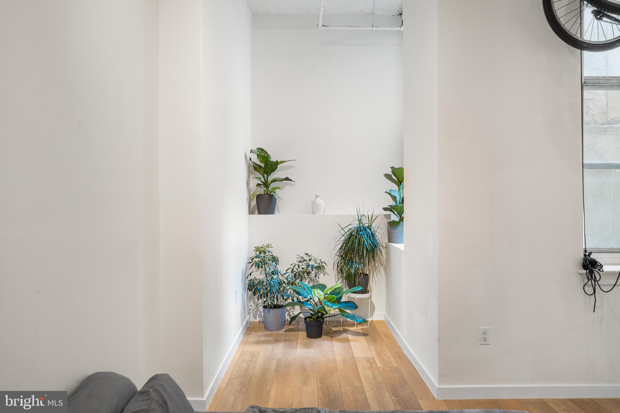 1238 Callowhill St #102