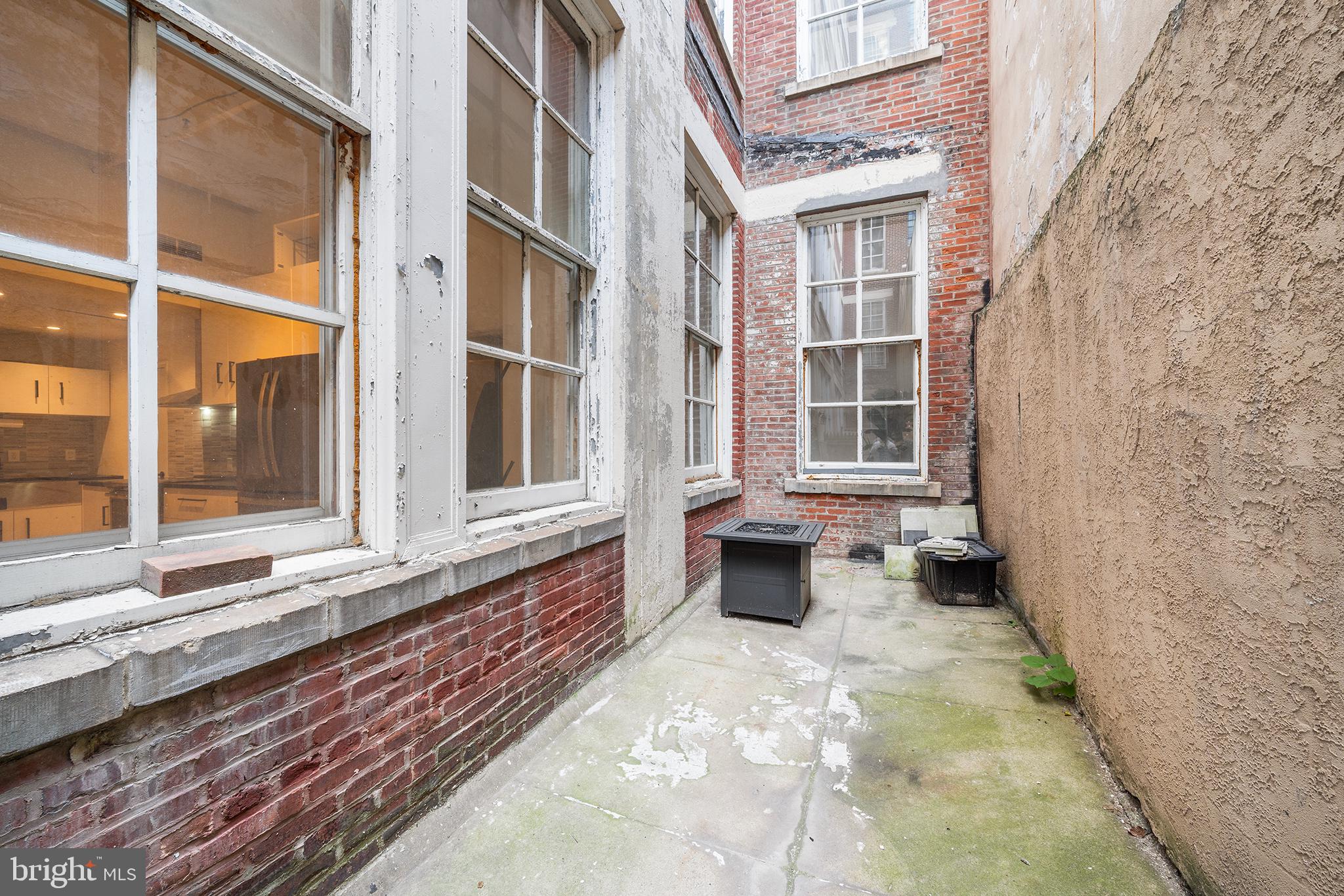 1238 Callowhill St #102