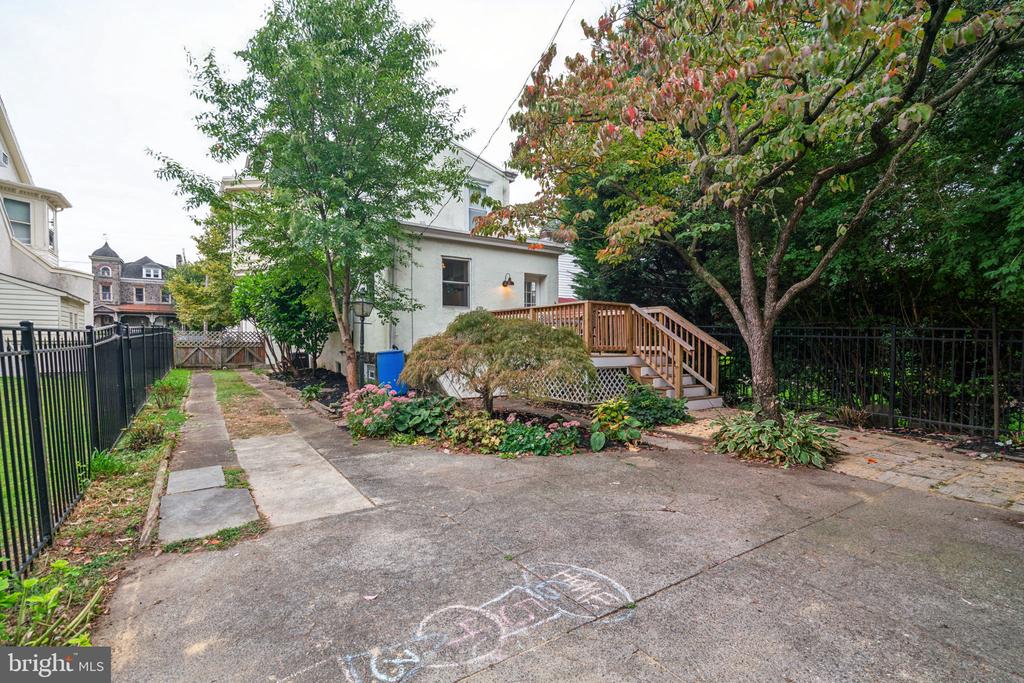 432 Lyceum Ave