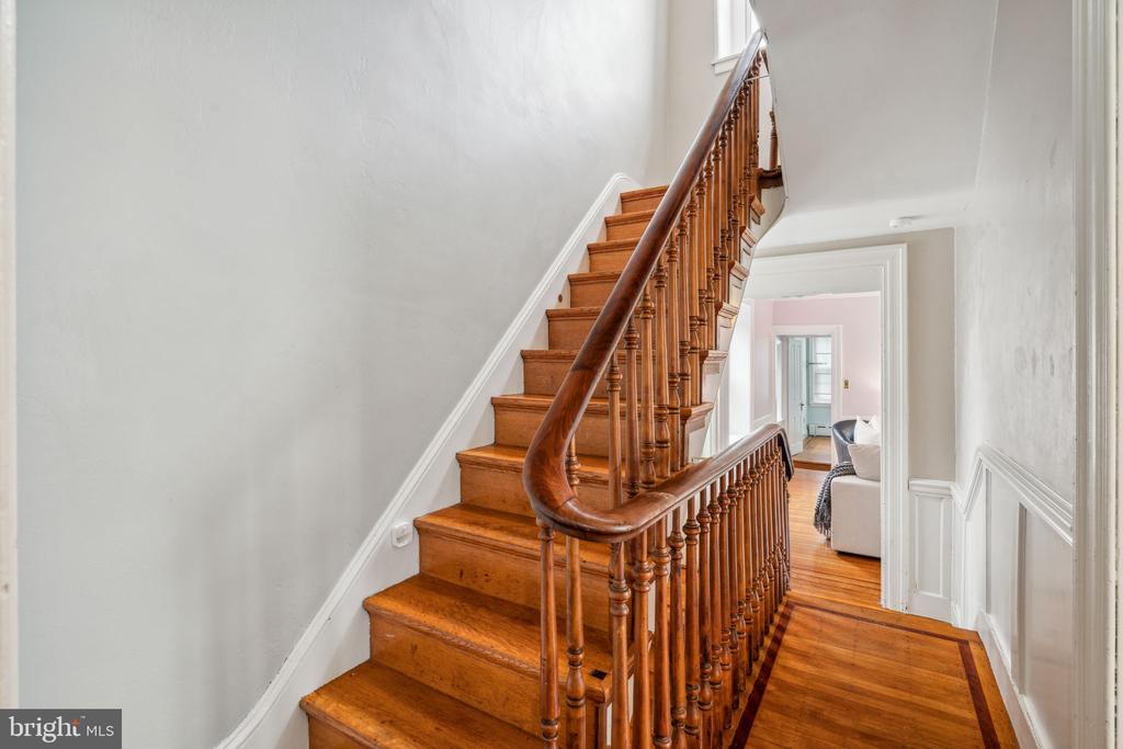 432 Lyceum Ave
