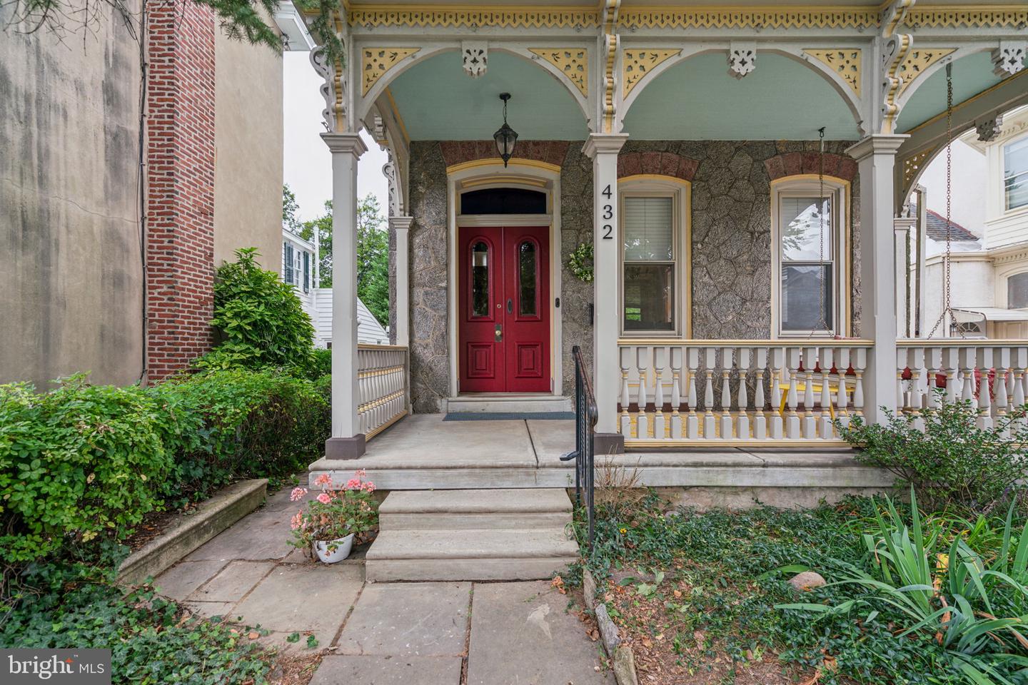432 Lyceum Ave