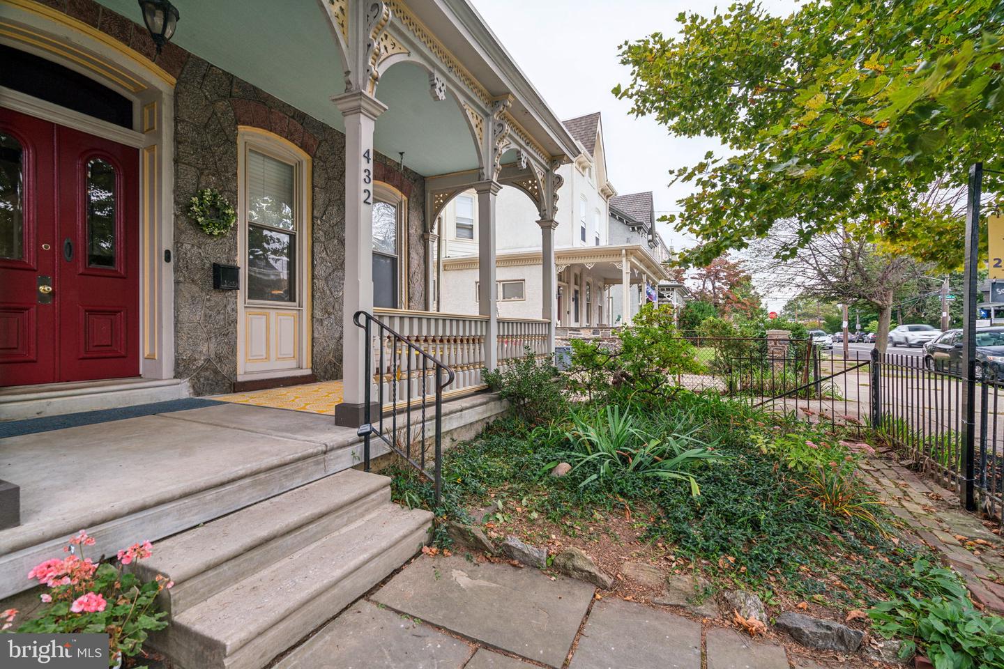 432 Lyceum Ave