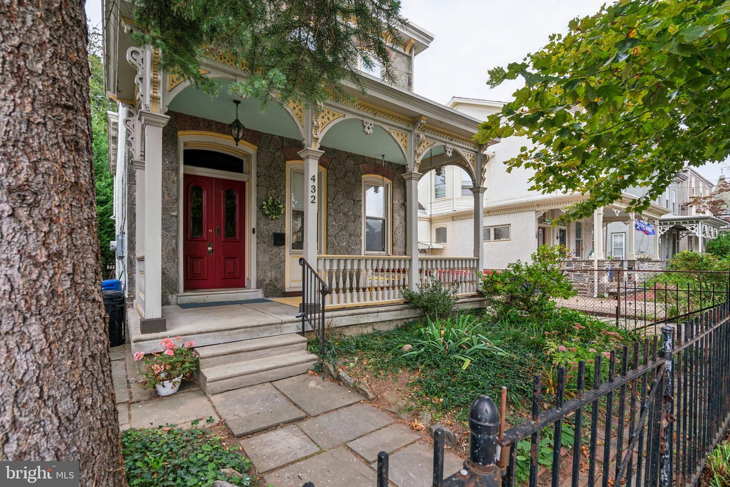 432 Lyceum Ave