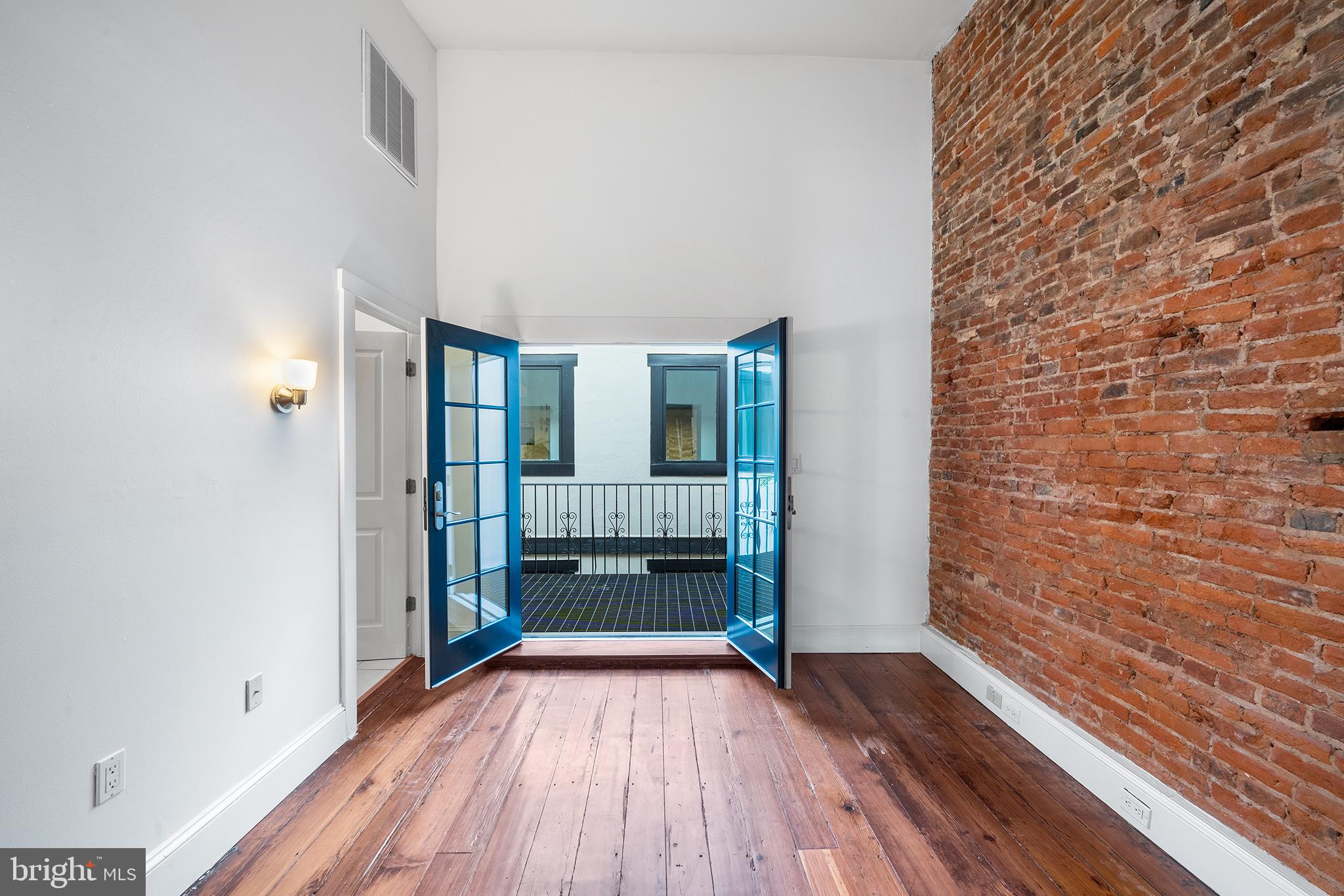 38 N Front St #4h