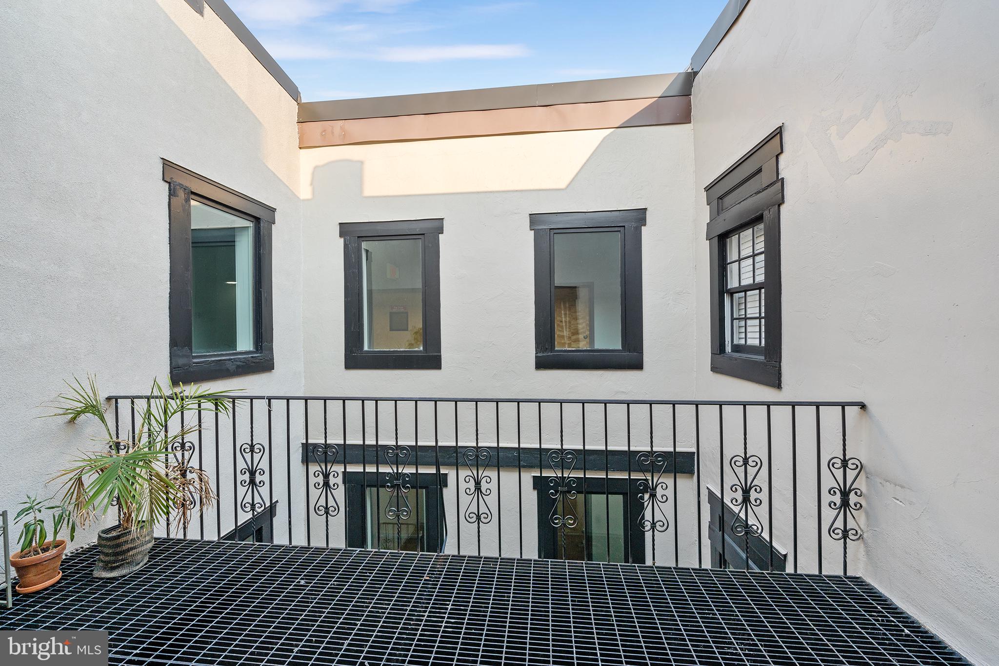 38 N Front St #4h