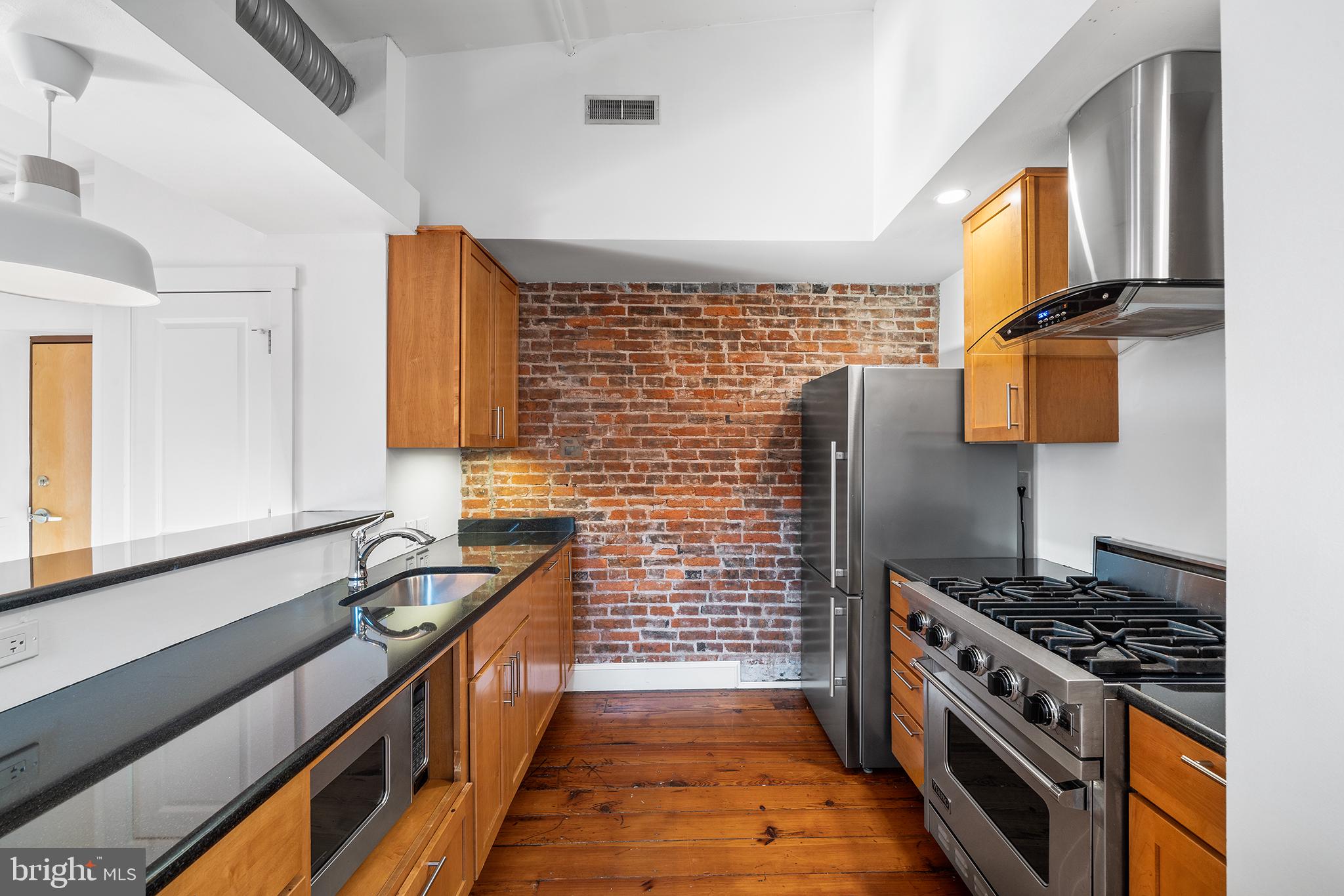 38 N Front St #4h