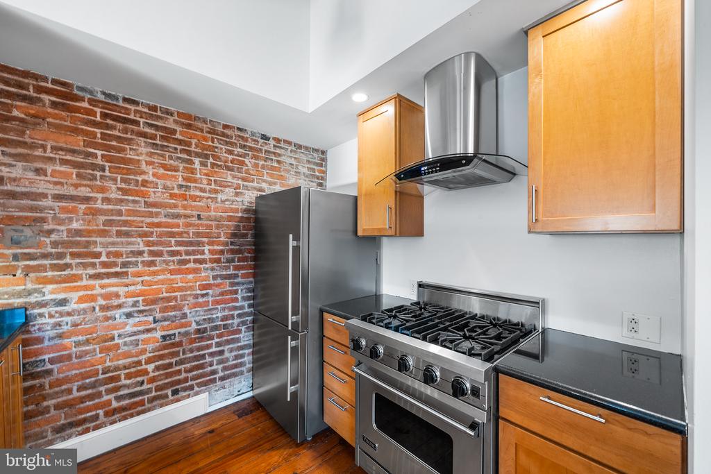 38 N Front St #4h