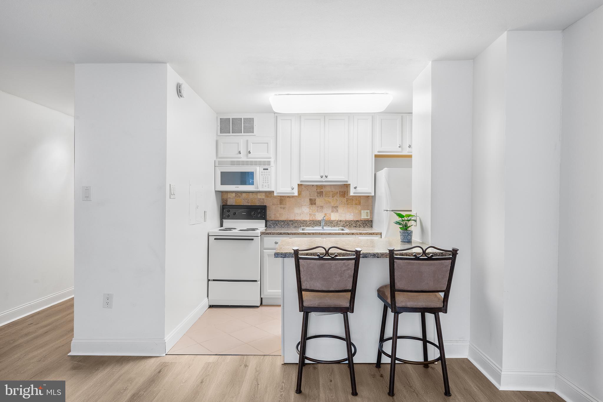 1901 John F Kennedy Blvd #911