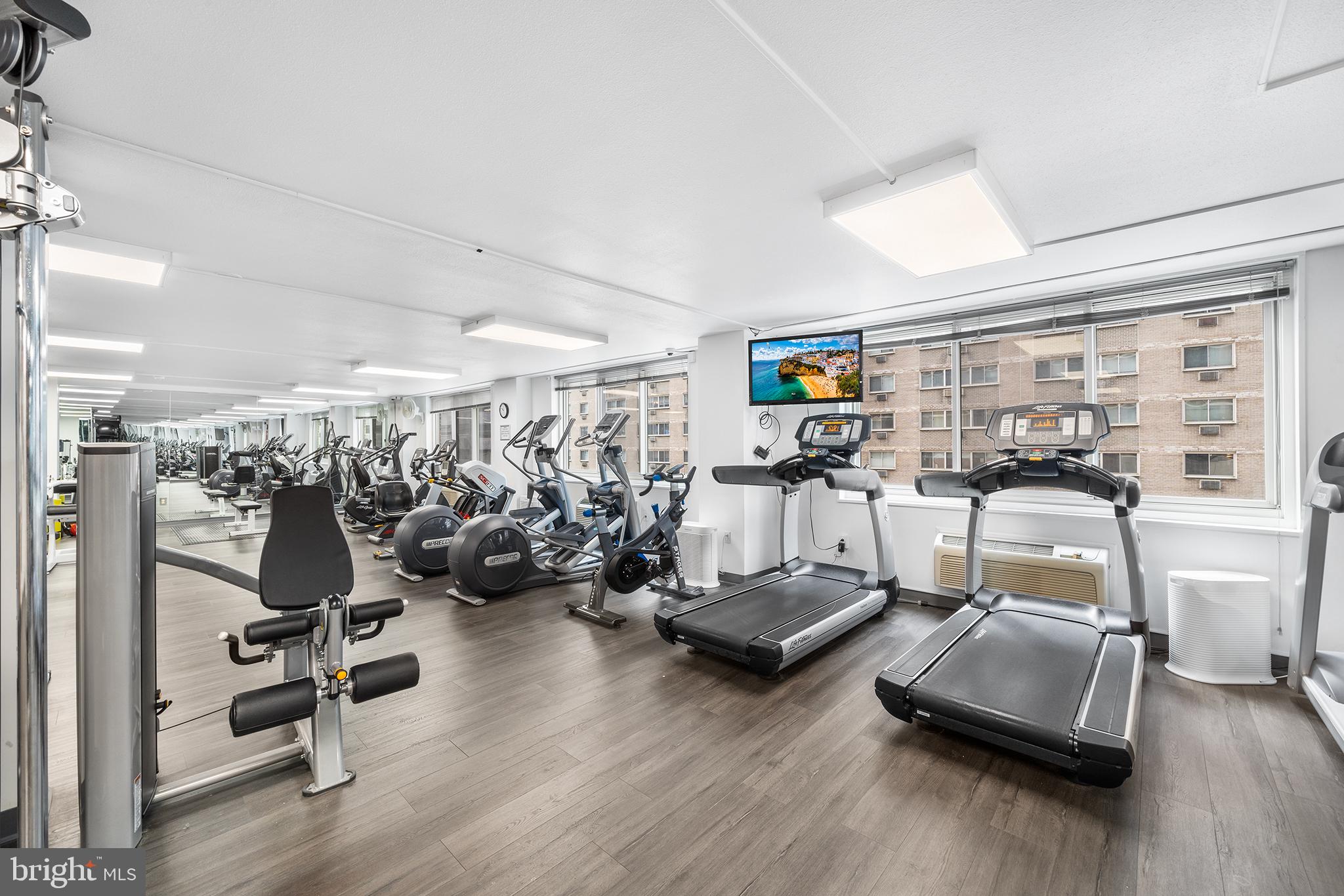 1901 John F Kennedy Blvd #911