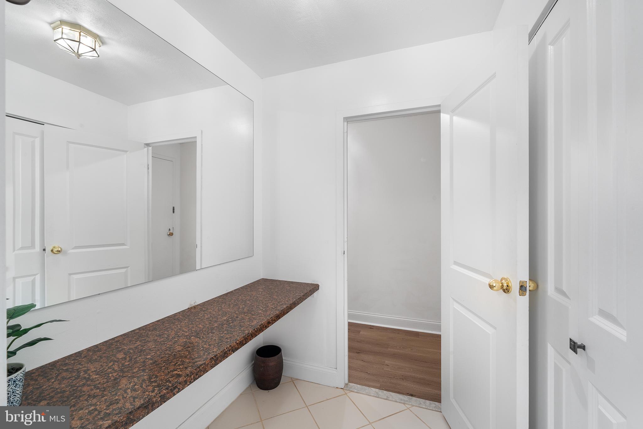 1901 John F Kennedy Blvd #911