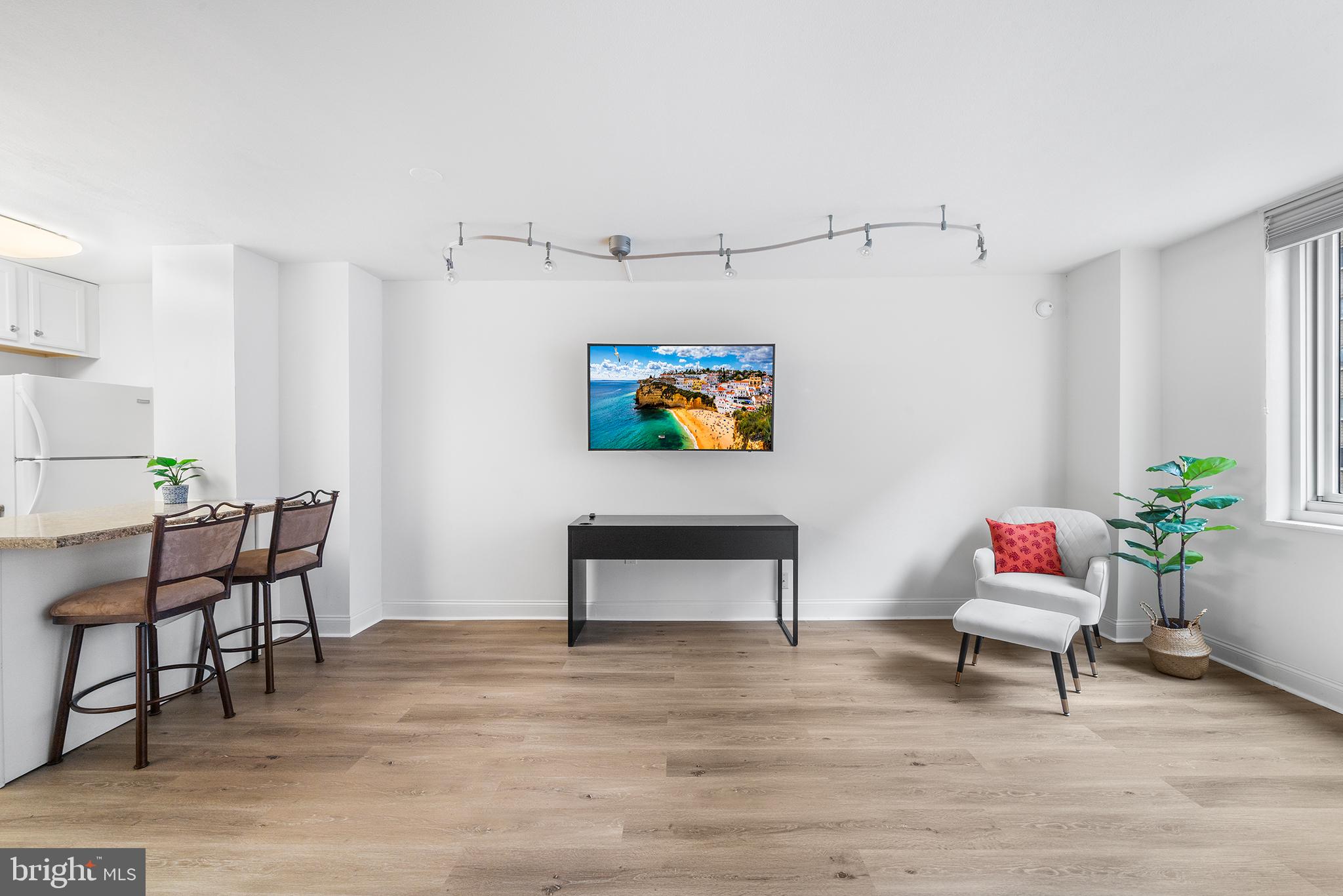 1901 John F Kennedy Blvd #911