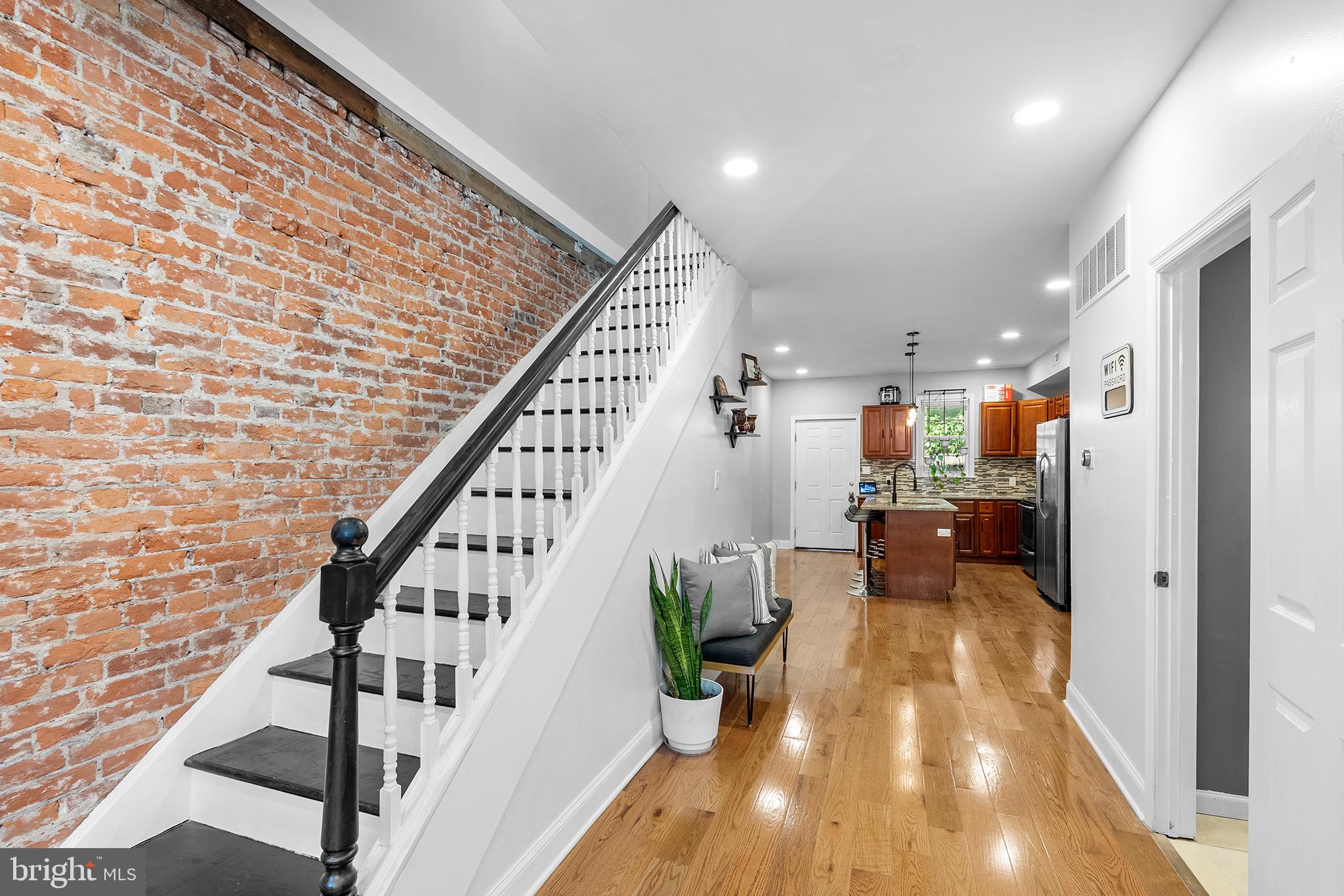 2109 EARP ST