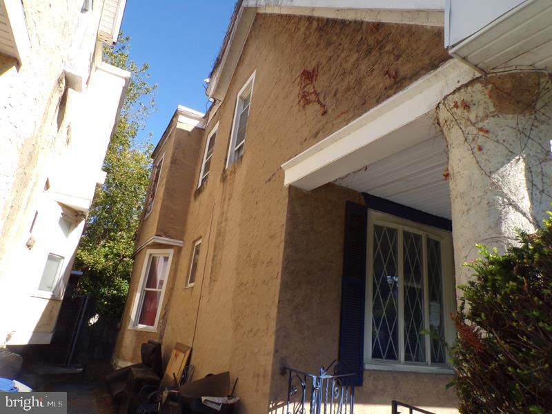 209 E Upsal St