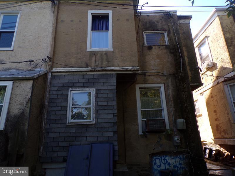 209 E Upsal St