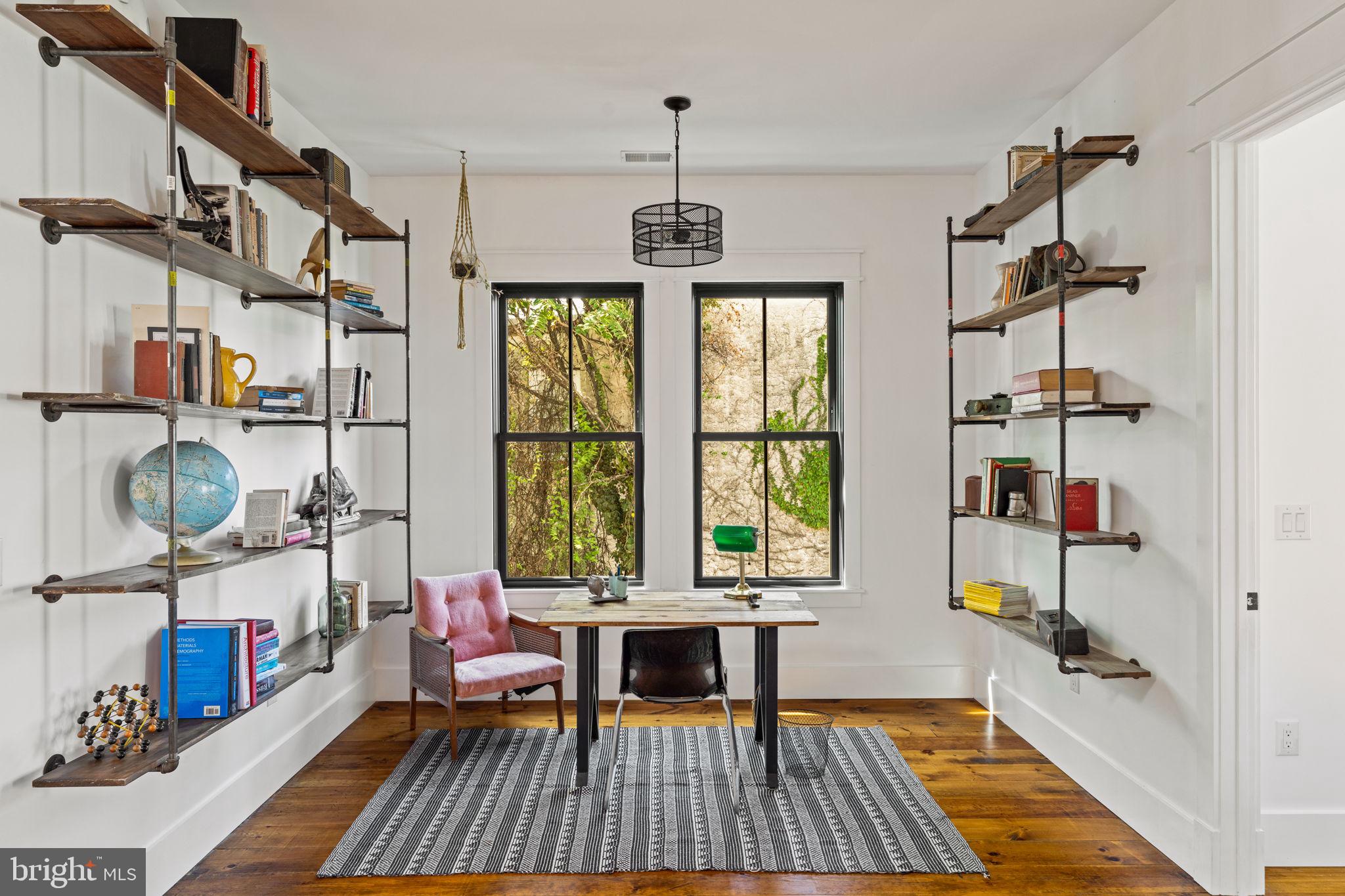 5012-14 Pentridge St