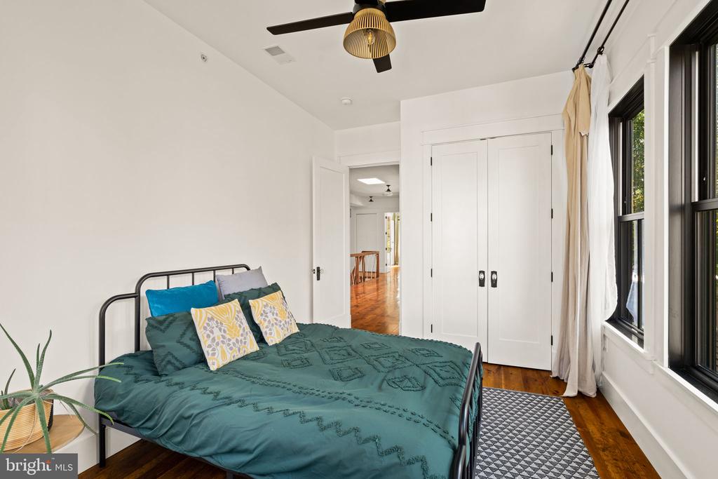 5012-14 Pentridge St