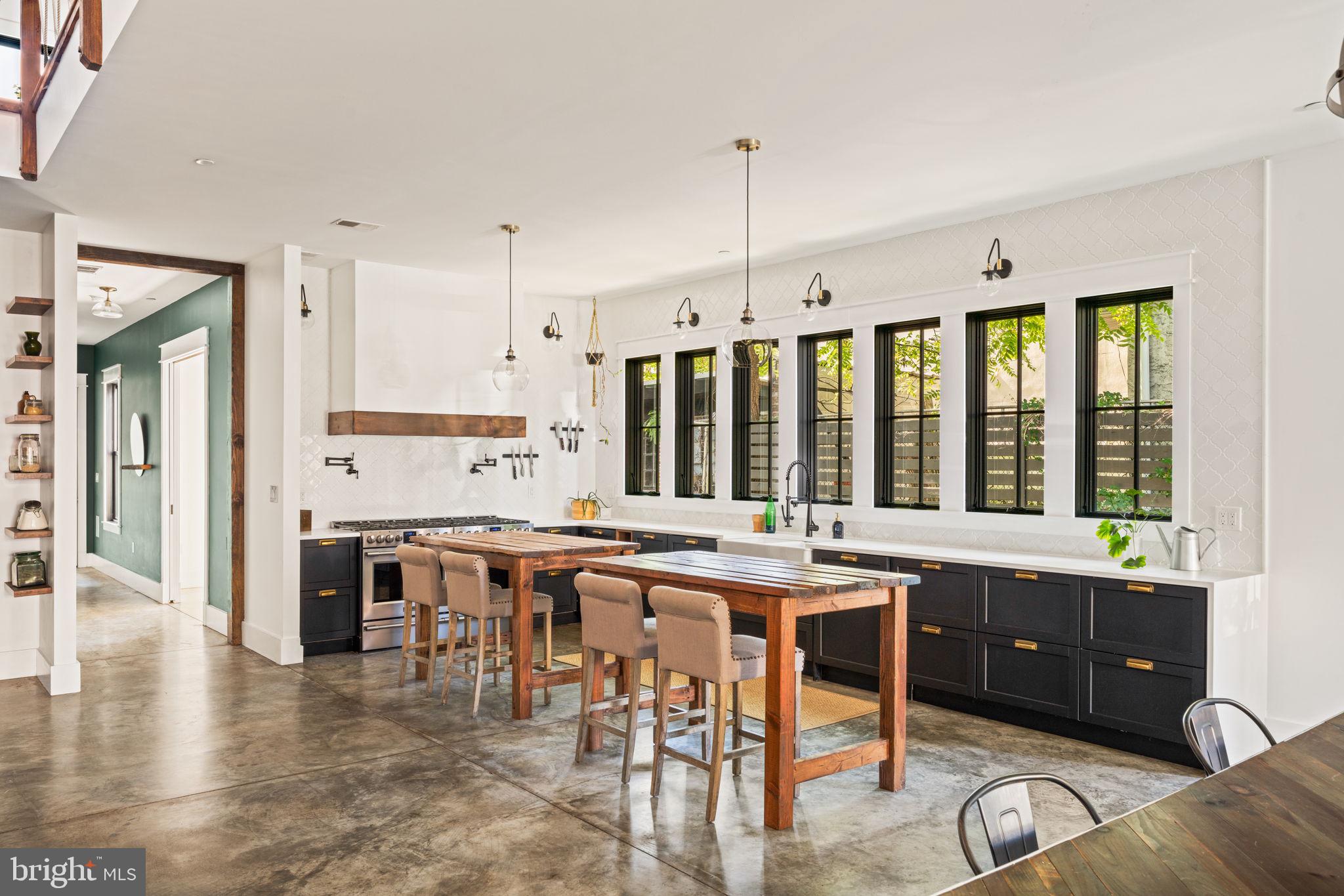 5012-14 Pentridge St