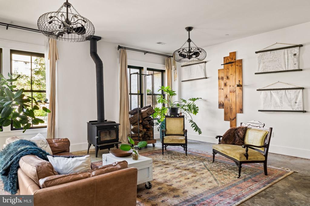 5012-14 Pentridge St