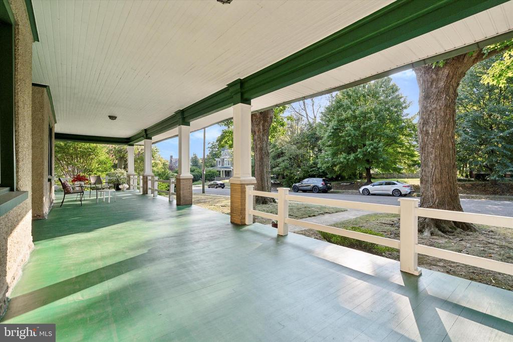 6609 Lawnton Ave