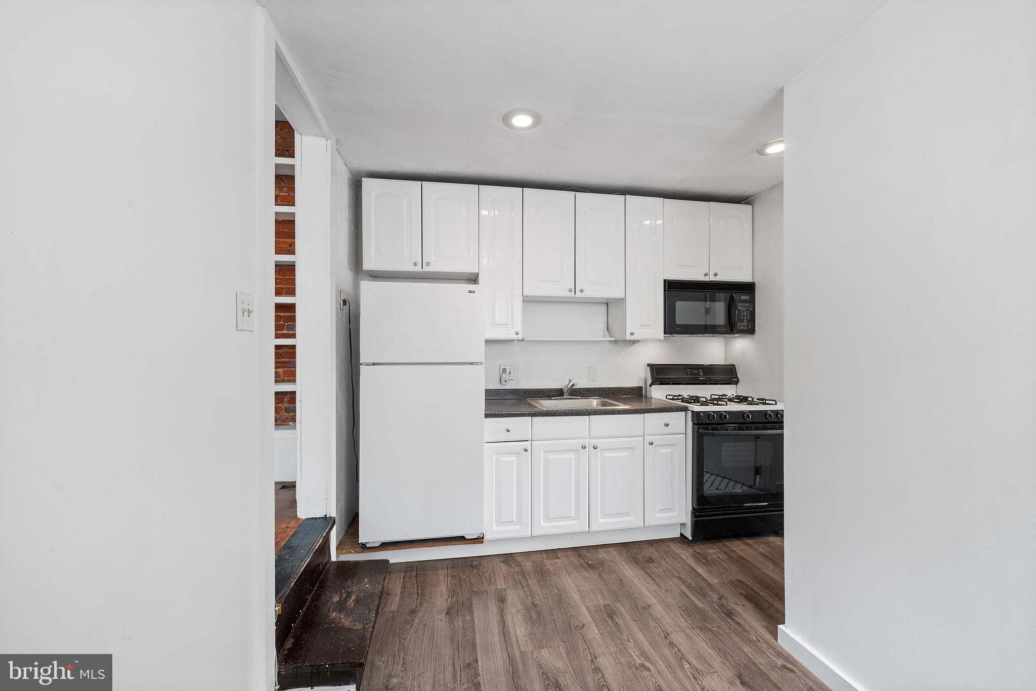 3617 POWELTON AVE #2R
