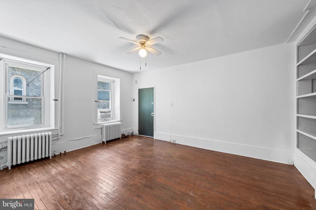 3617 POWELTON AVE #2R