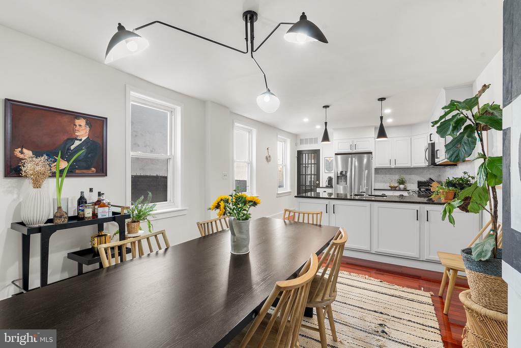 1237 N 6th St
