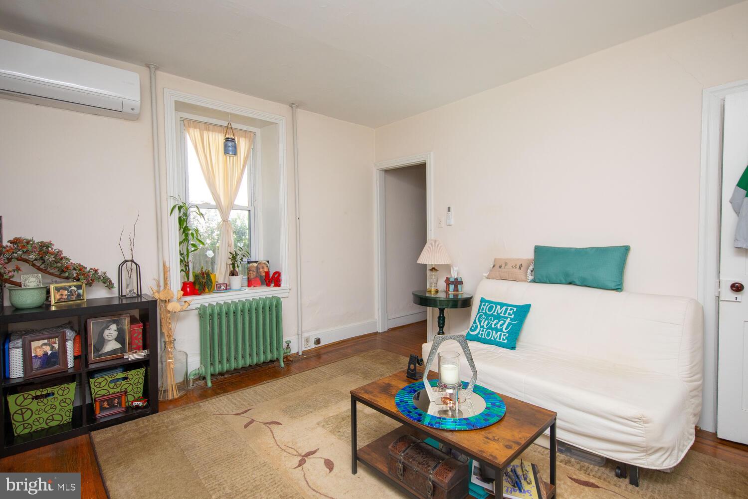 25 W Southampton Ave
