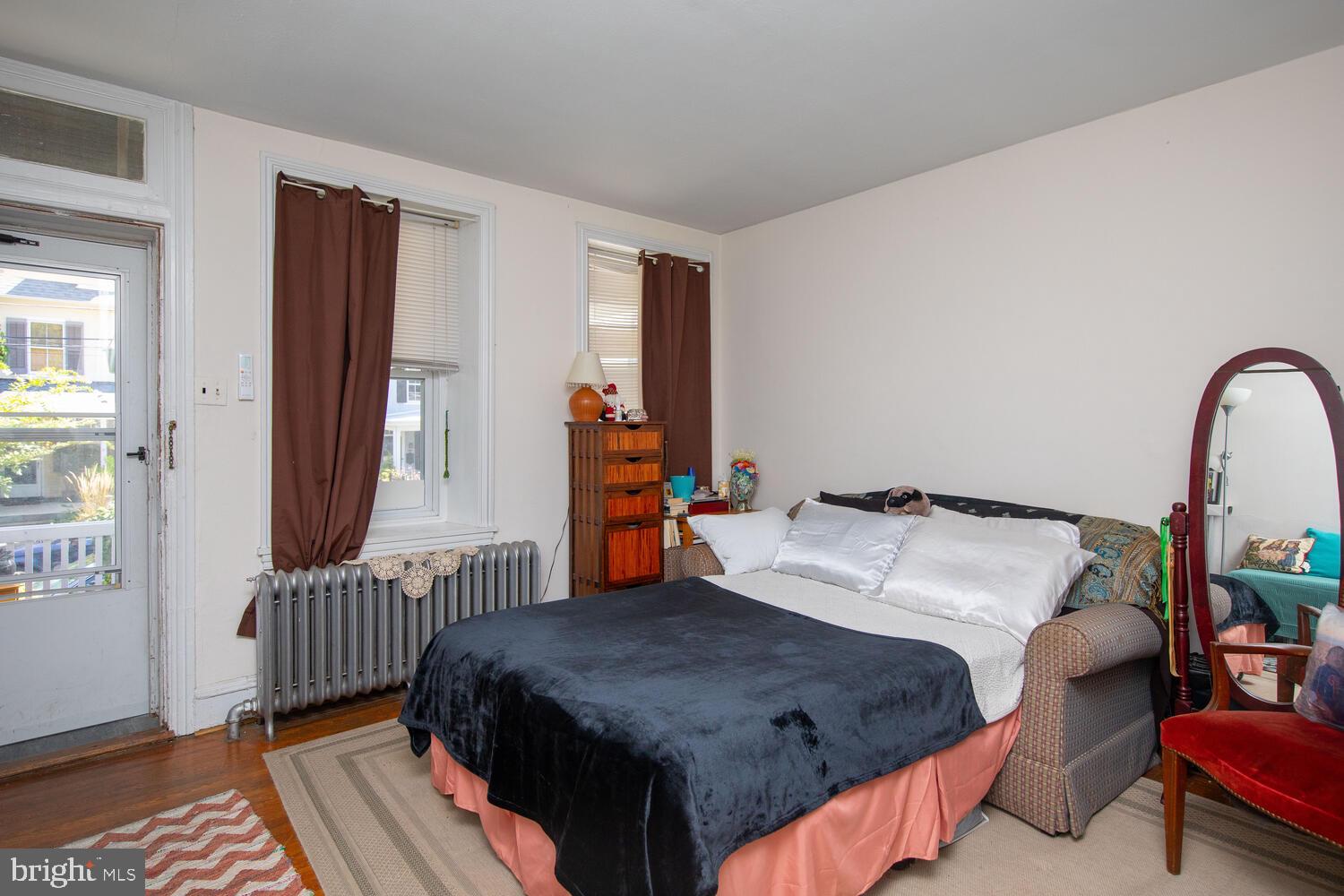 25 W Southampton Ave