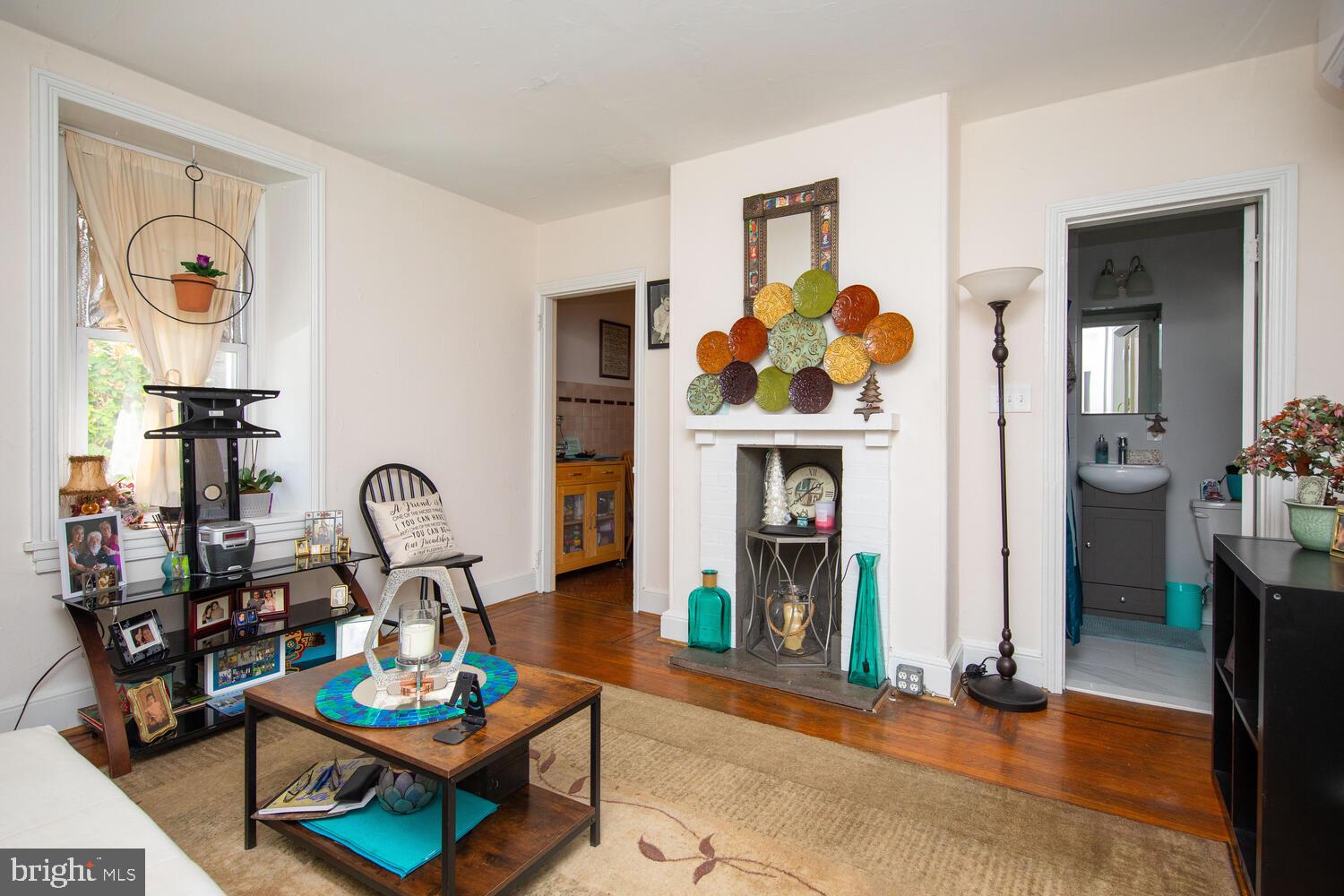 25 W Southampton Ave