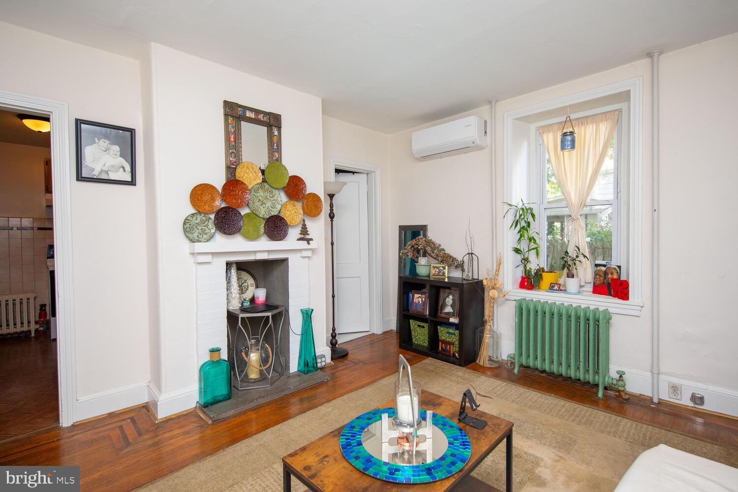 25 W Southampton Ave