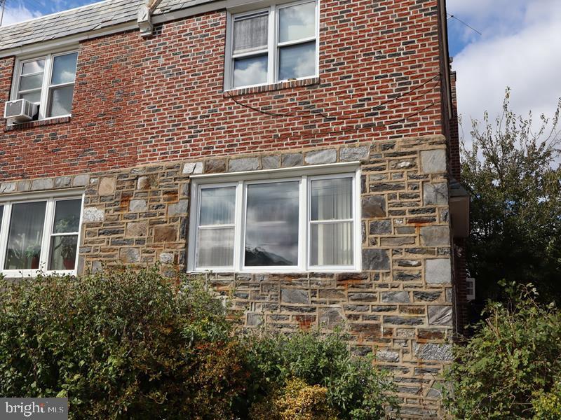 967 E Vernon Rd