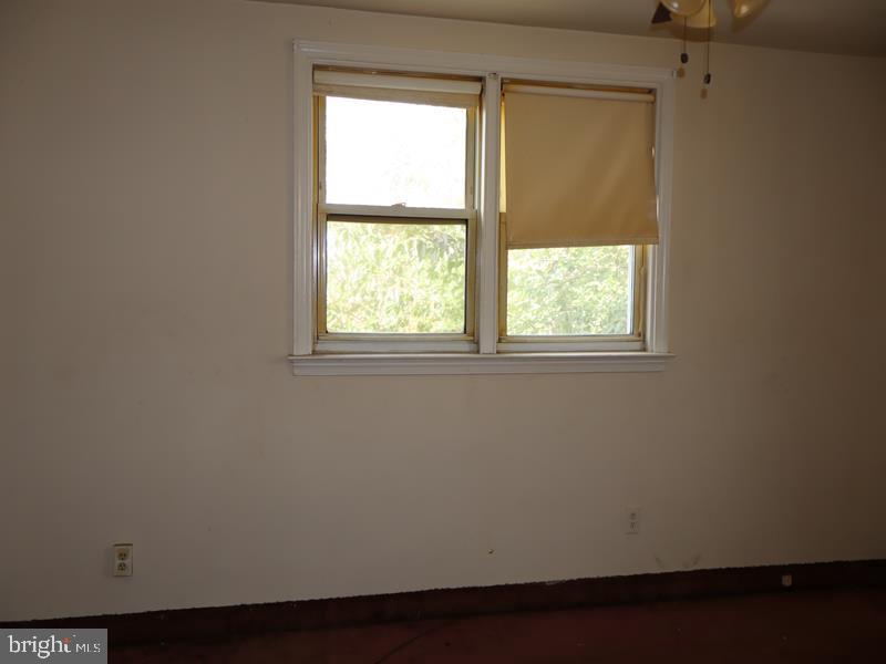 967 E Vernon Rd