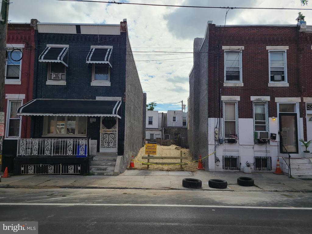 2016 Morris St