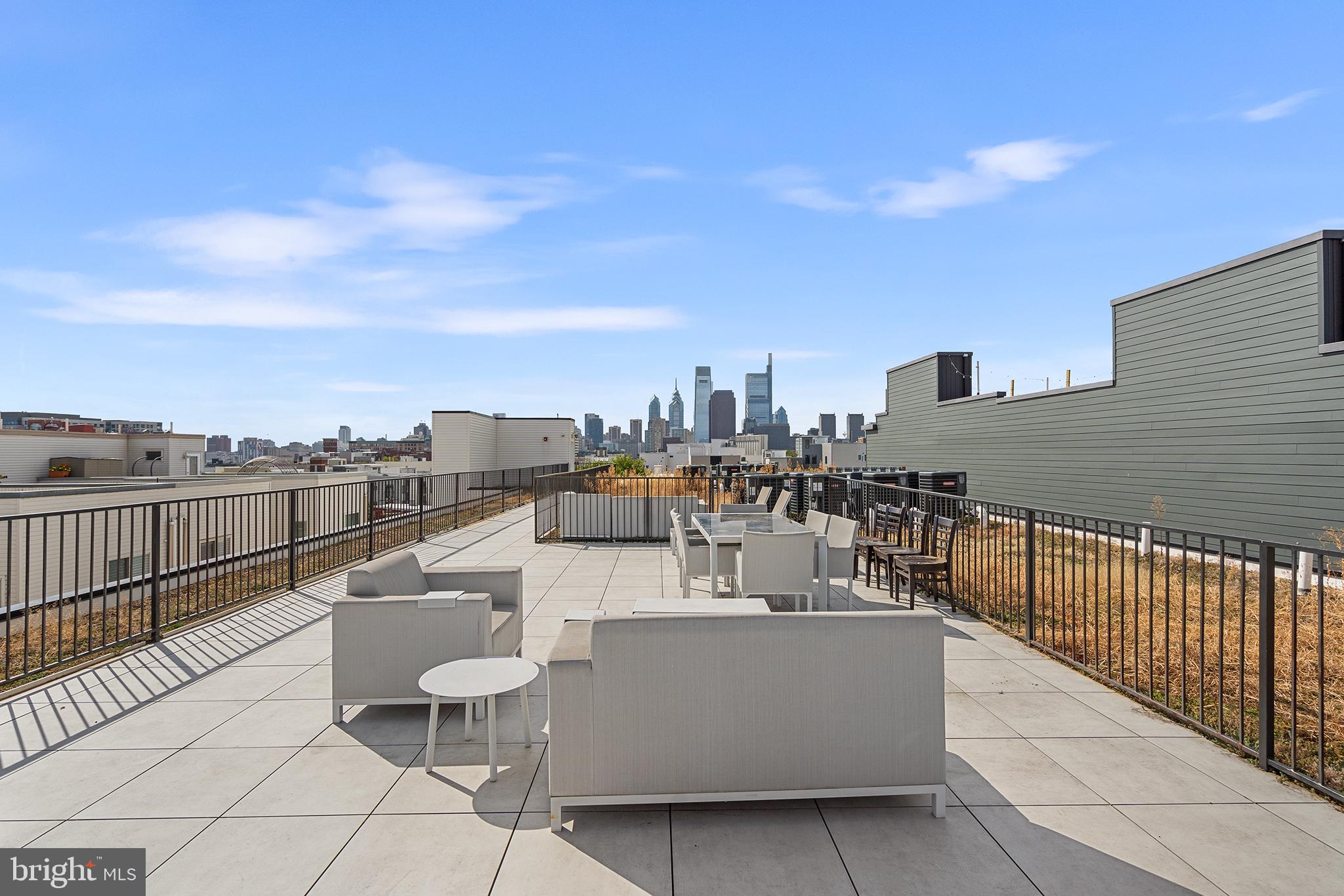 1612 CAMBRIDGE ST #207