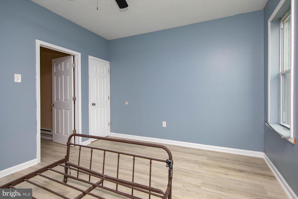 2213 N UBER ST