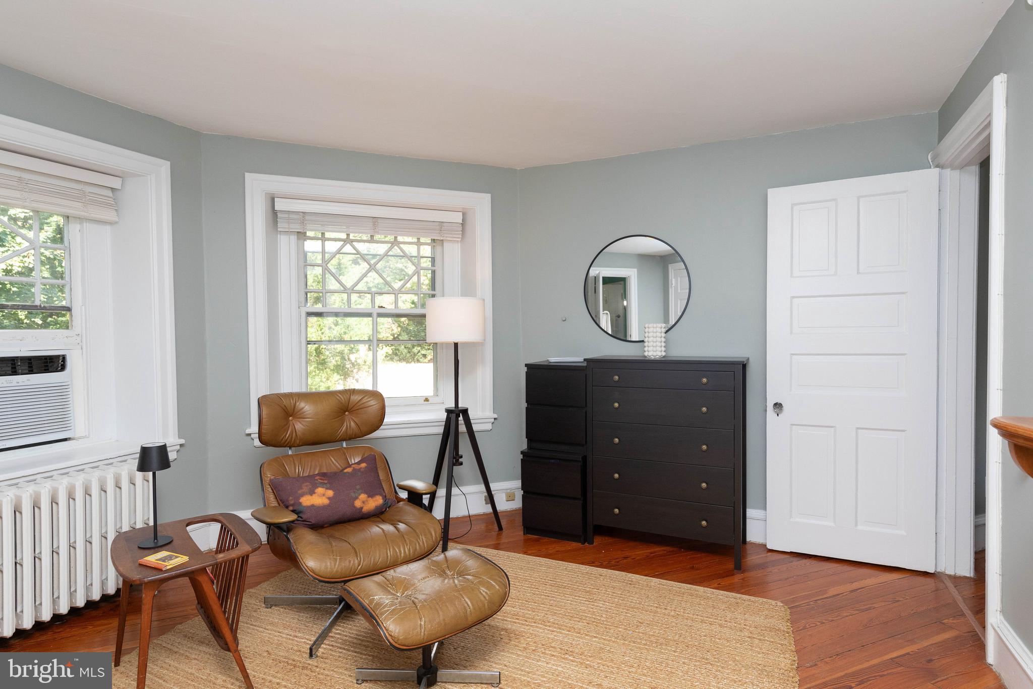 625 W Phil Ellena St