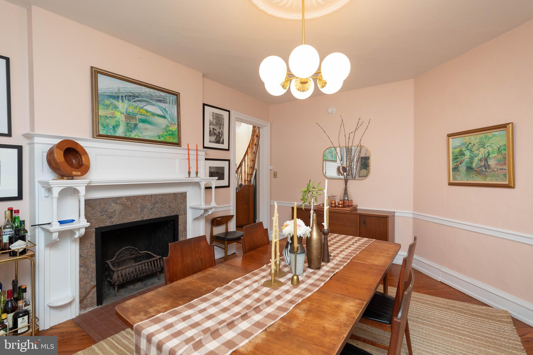 625 W Phil Ellena St