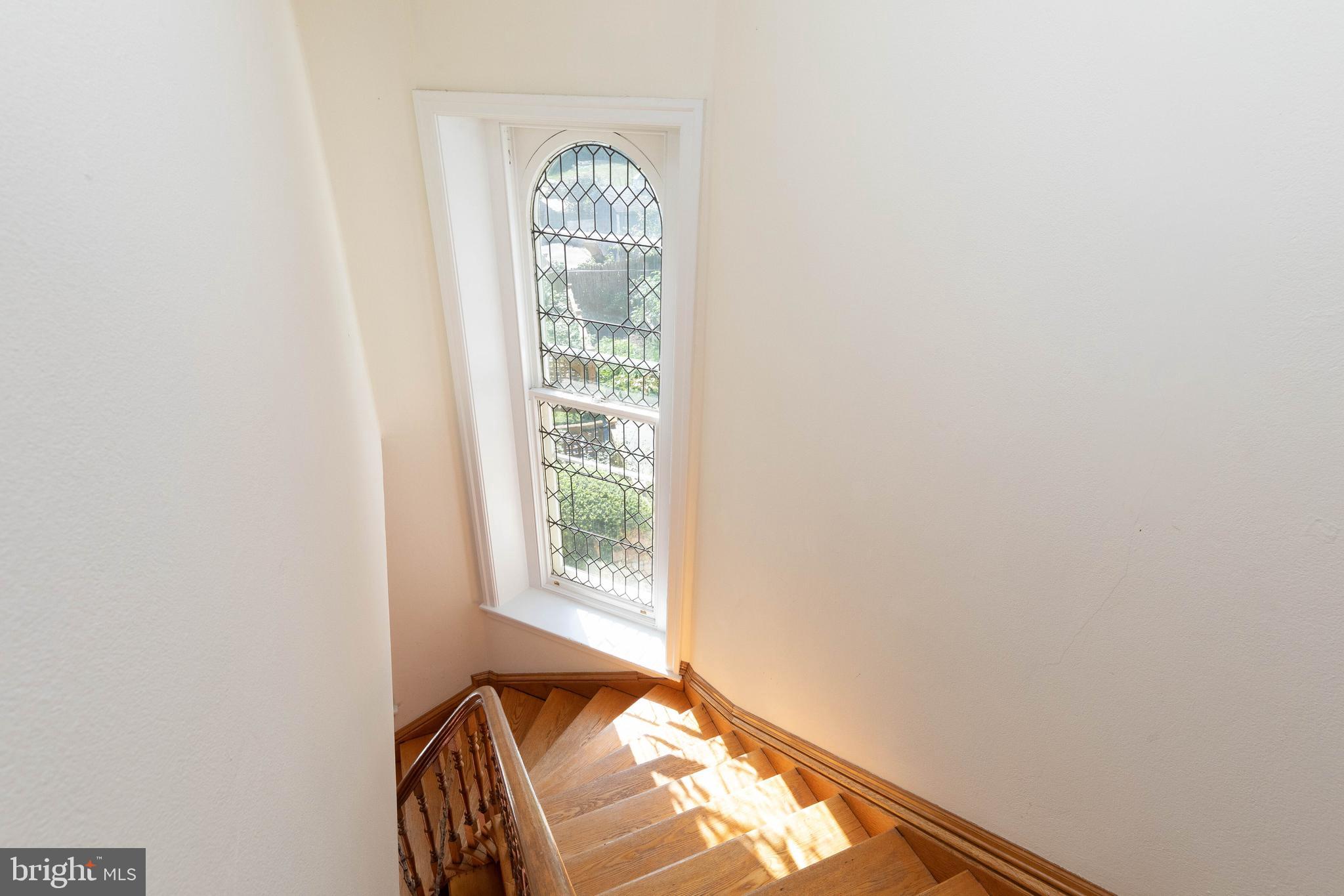 625 W Phil Ellena St