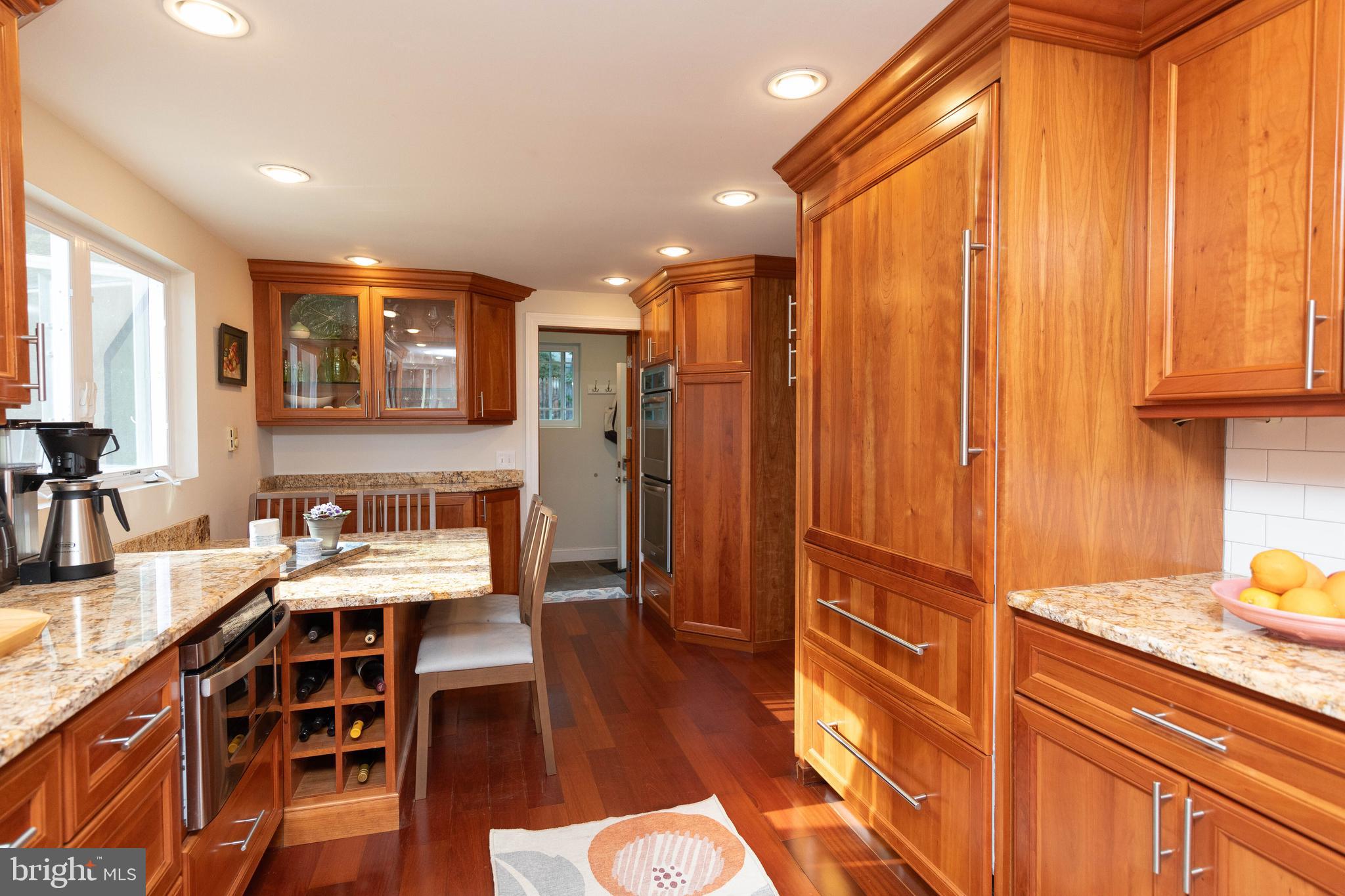 625 W Phil Ellena St