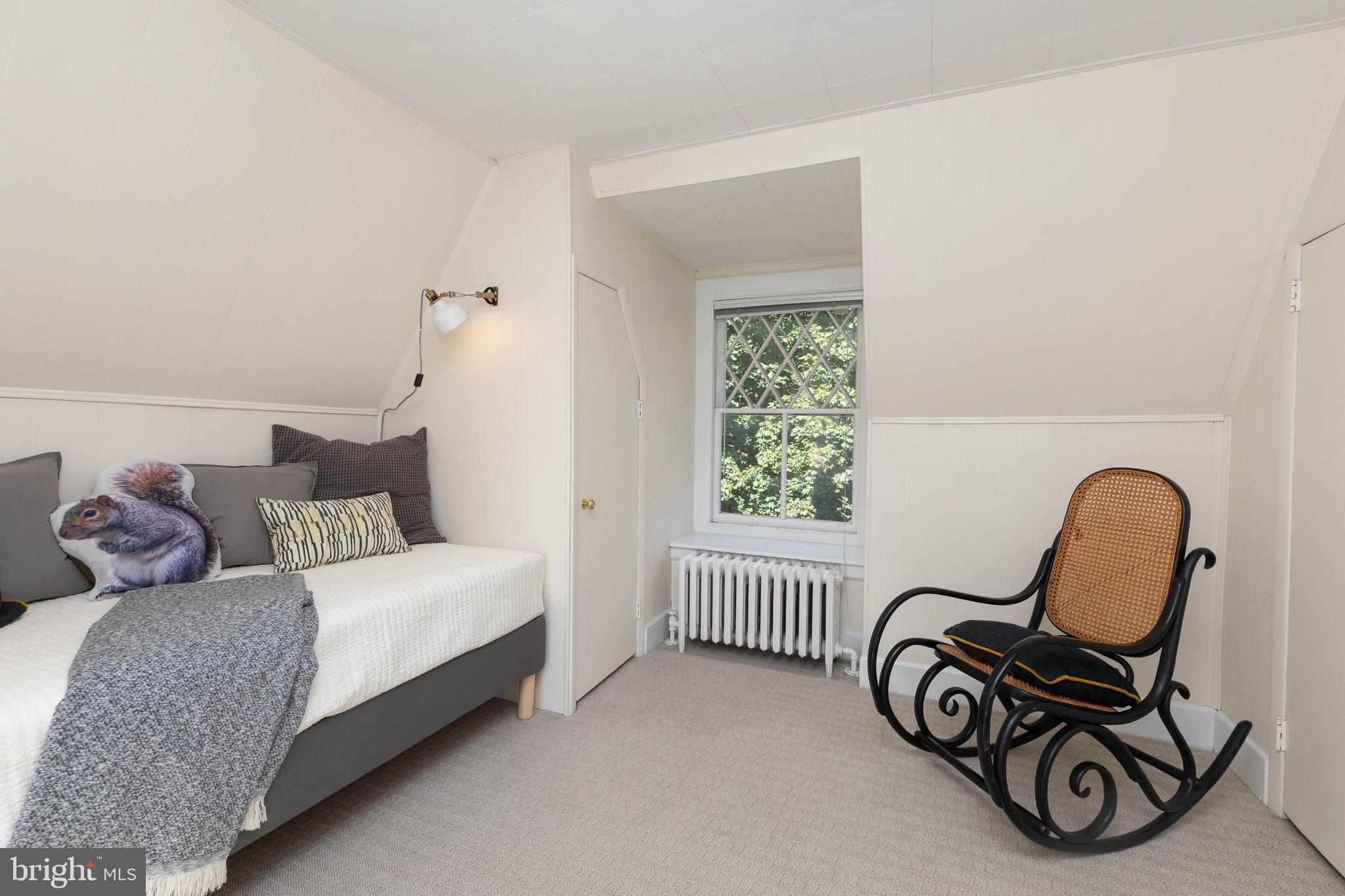 625 W Phil Ellena St