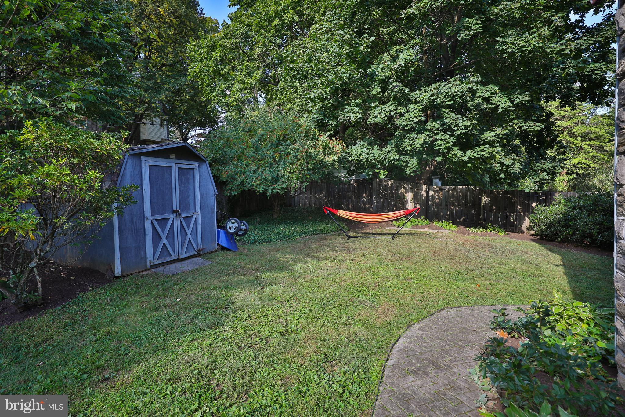 625 W Phil Ellena St