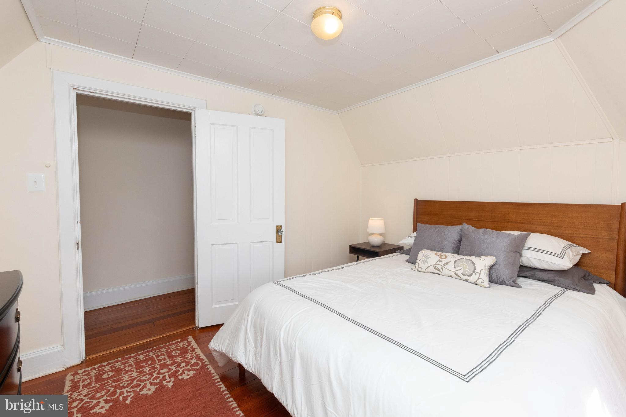 625 W Phil Ellena St