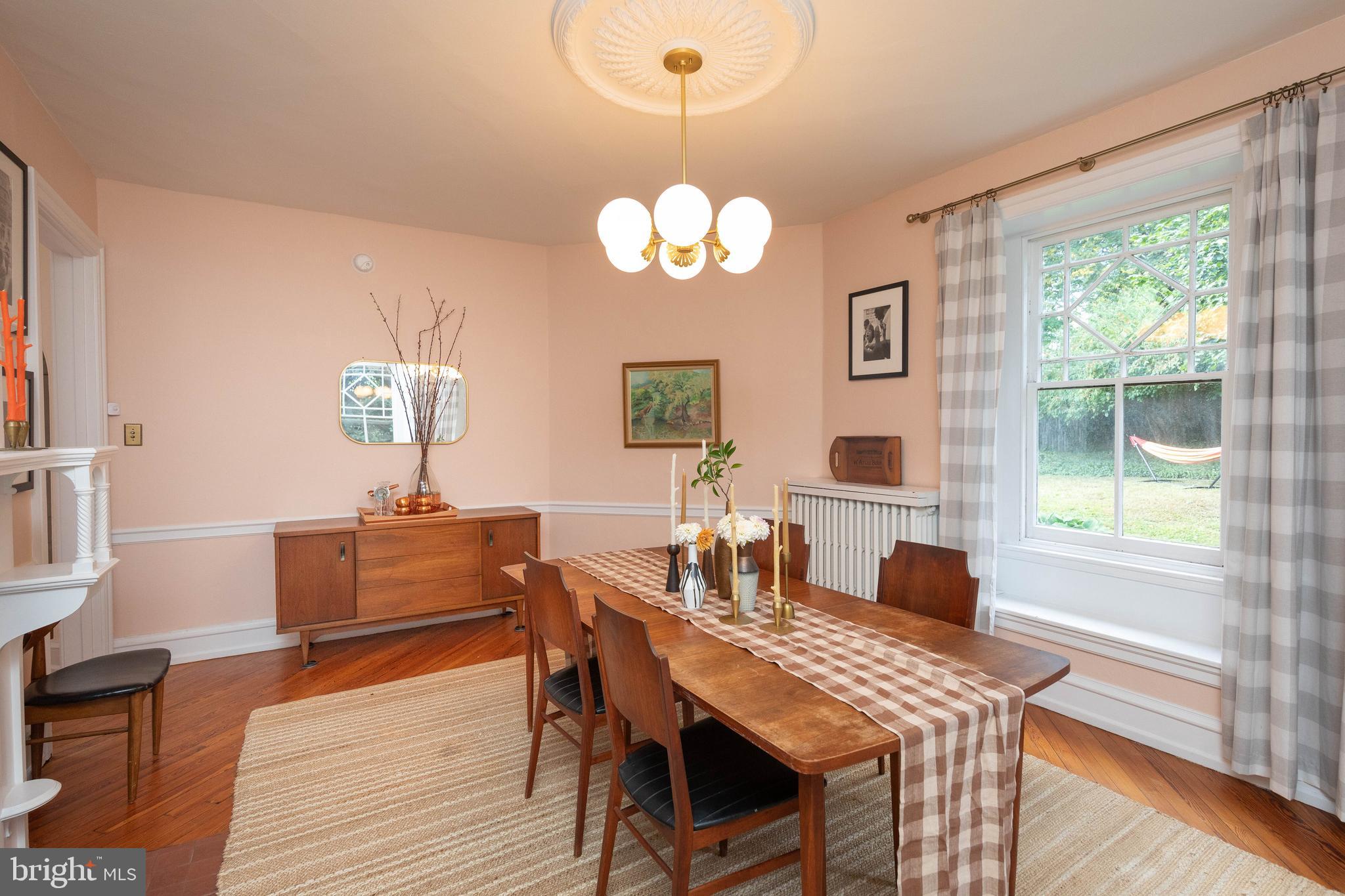 625 W Phil Ellena St