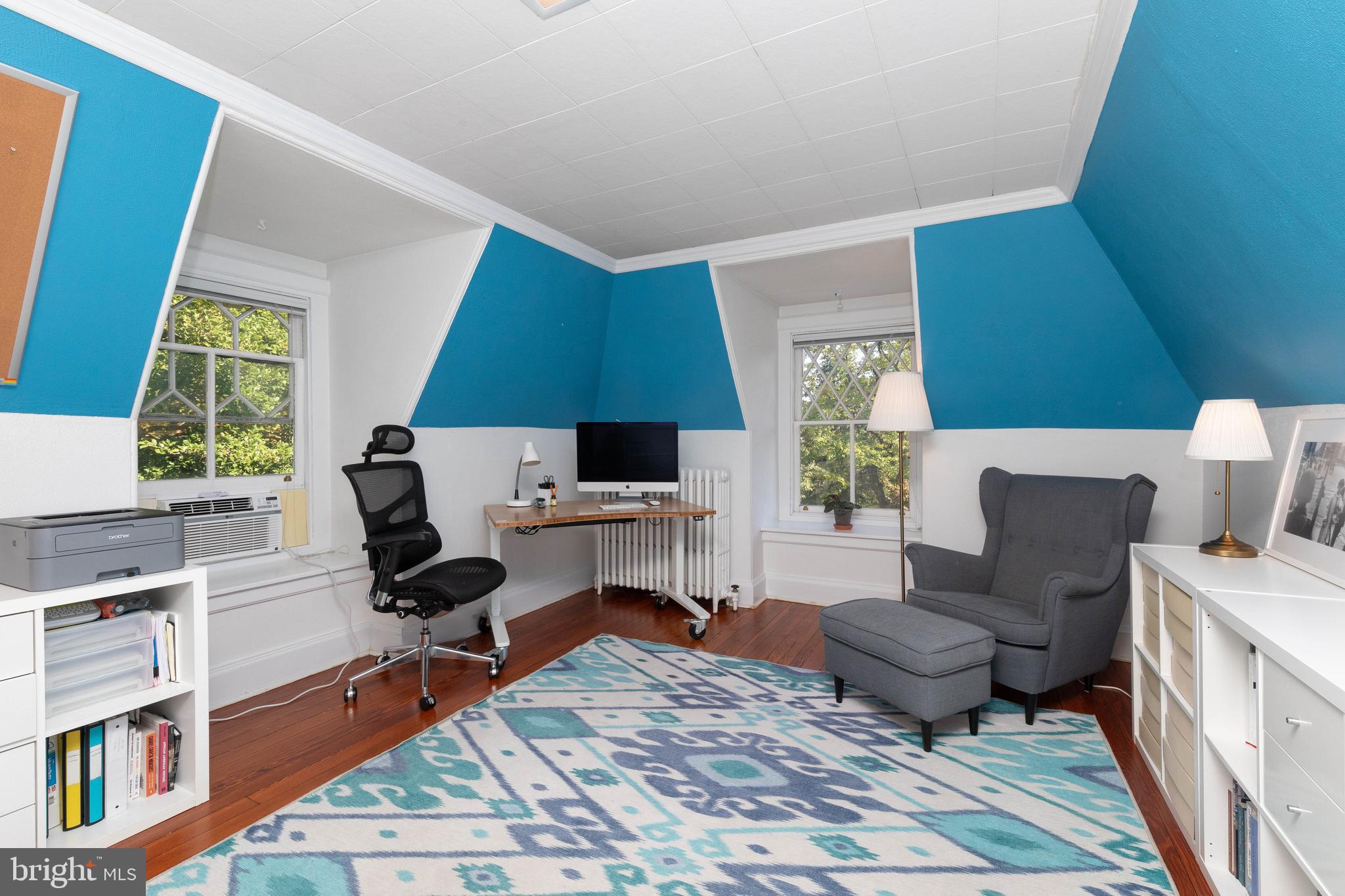 625 W Phil Ellena St