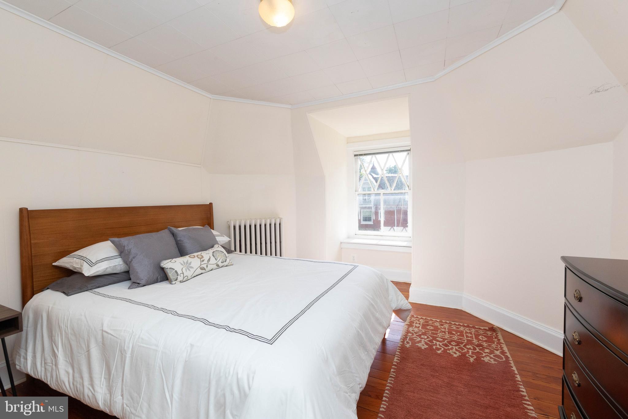 625 W Phil Ellena St