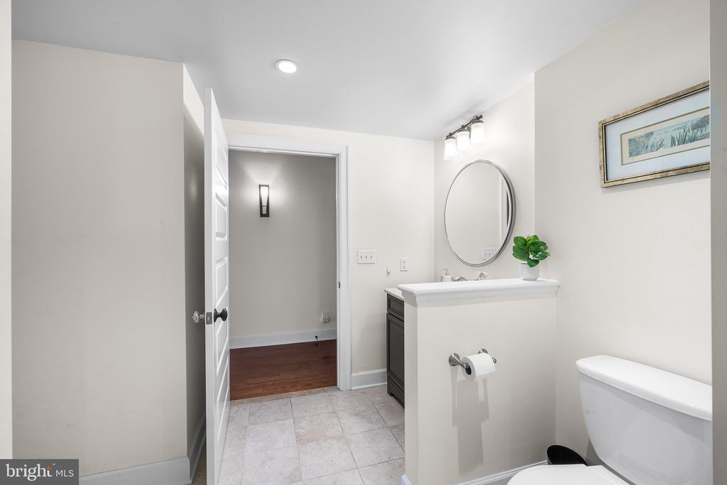 2551 Trenton Ave #304