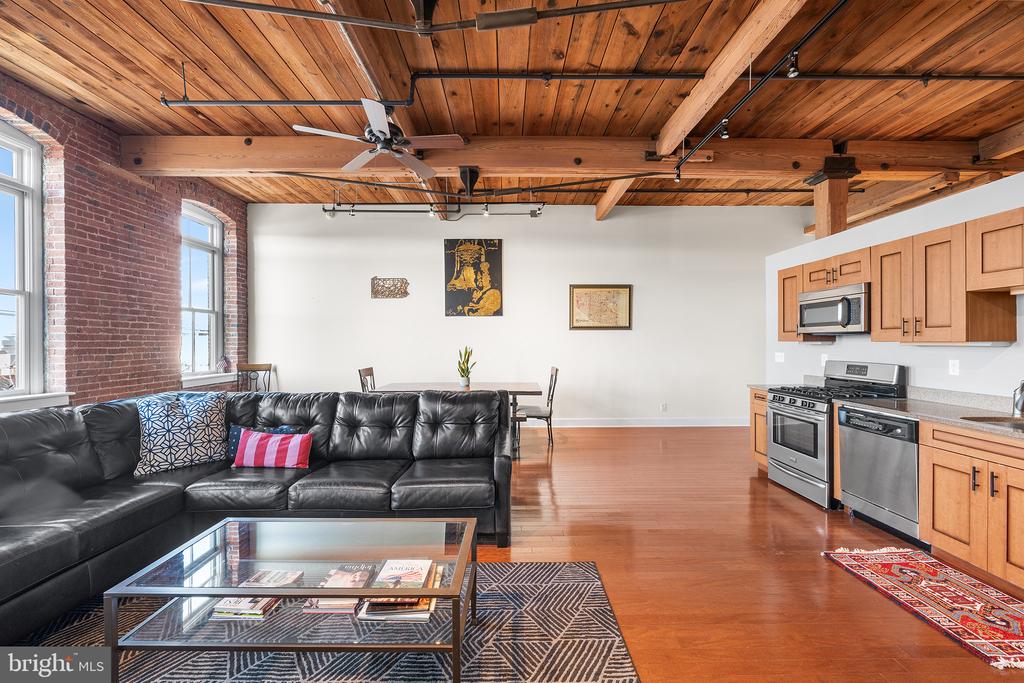 2551 Trenton Ave #304