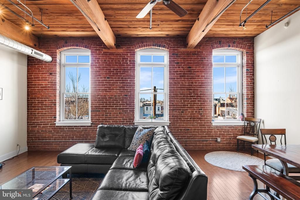 2551 Trenton Ave #304