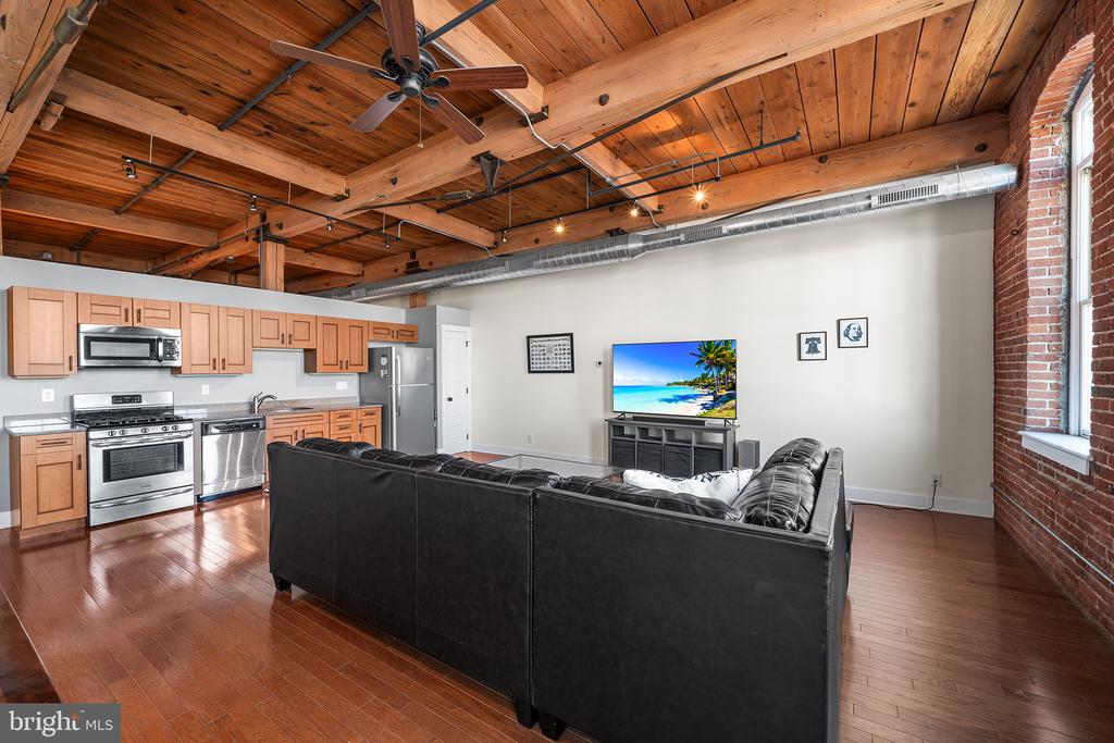 2551 Trenton Ave #304